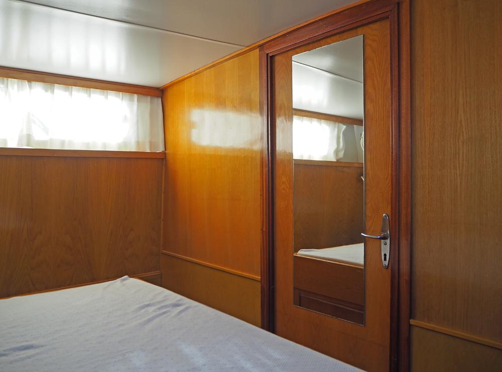 Aft cabin, Accommodation